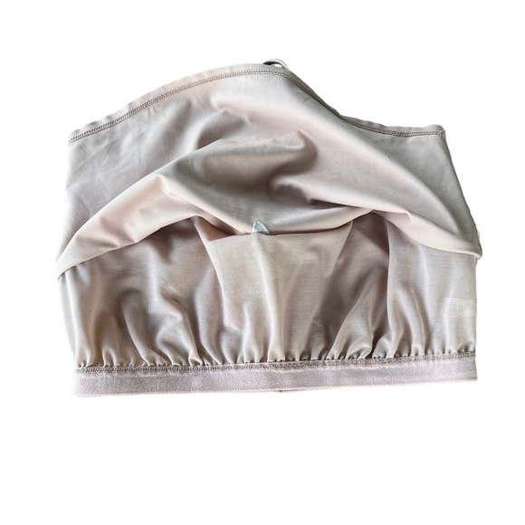 Free People Movement V-Notch Tank Nude Sports Tank Built-In Bra Medium GUC - Picture 4 of 8